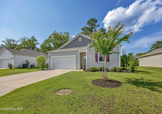 Photo 2 of Single family home for sale at 321 Tributary Cir, Wilmington, NC 28401 | MLS# 100596089 | Listing updated on 2026-09-07