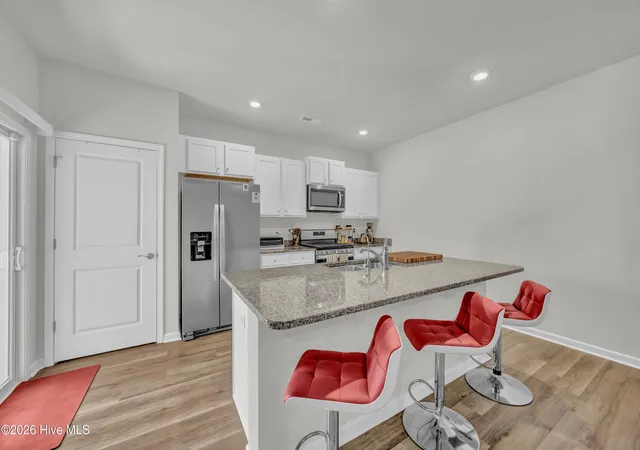 Photo 3 of Single family home for sale at 321 Tributary Cir, Wilmington, NC 28401 | MLS# 100596089 | Listing updated on 2026-09-07