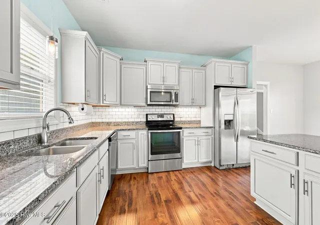 Photo 3 of Single family home for sale at 200 Kimberly Ct, Newport, NC 28570 | MLS# 100596629 | Listing updated on 2026-10-08