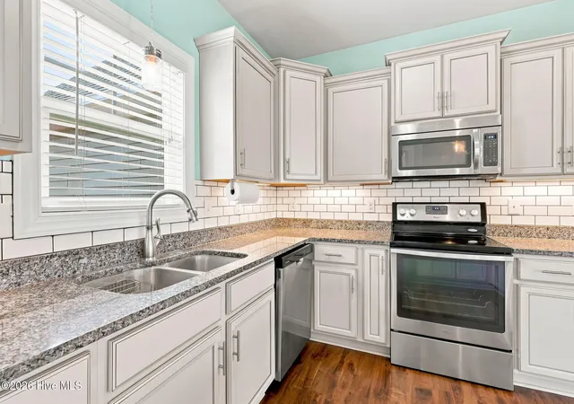 Photo 4 of Single family home for sale at 200 Kimberly Ct, Newport, NC 28570 | MLS# 100596629 | Listing updated on 2026-10-08