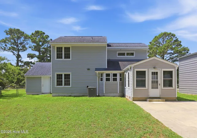 Photo 3 of Single family home for sale at 3018 Mandy Ln, Morehead City, NC 28557 | MLS# 100598571 | Listing updated on 2026-09-20