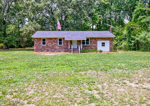 Photo 1 of Single family home for sale at 4238 Bell Williams Rd, Currie, NC 28435 | MLS# 100593926 | Listing updated on 2026-08-23