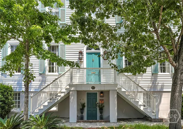 Photo 1 of Single family home for sale at 424 E President St, Savannah, GA 31401 | MLS# SA352624 | Listing updated on 2026-08-21