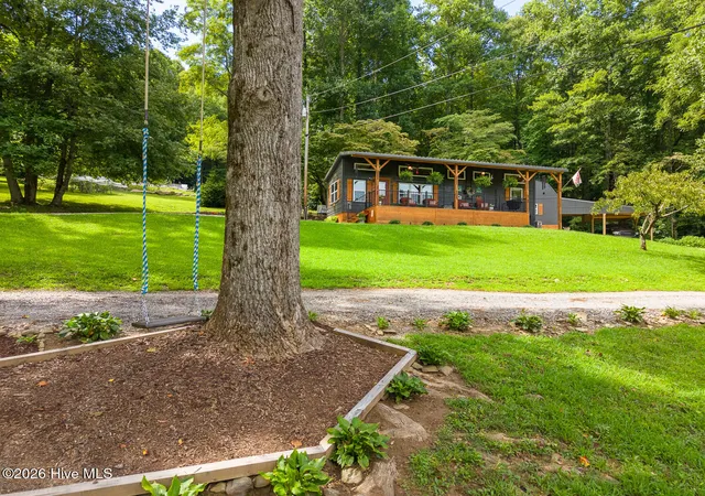 Photo 4 of Manufactured home for sale at 3454 Franks Creek Rd, Robbinsville, NC 28771 | MLS# 100598759 | Listing updated on 2026-10-09