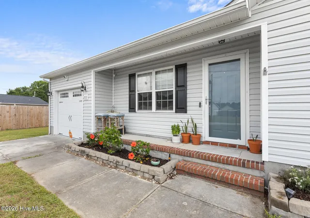 Photo 3 of Single family home for sale at 203 Wingspread Ln, Beulaville, NC 28518 | MLS# 100594905 | Listing updated on 2026-08-27