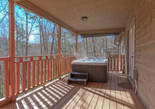 Photo 3 of Single family home for sale at 124 Dawnview Cir, Murphy, NC 28906 | MLS# 98500103 | Listing updated on 2026-08-18