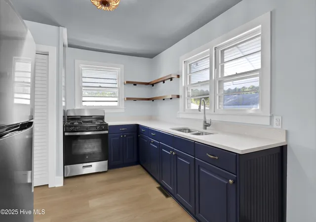 Photo 3 of Single family home for sale at 1121 S 6th Street, Wilmington, NC 28401 | MLS# 100593844 | Listing updated on 2026-09-09