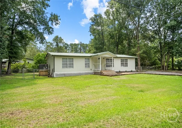 2nd image of 54 Spruce St, Richmond Hill, GA 31324 | MLS# SA361544