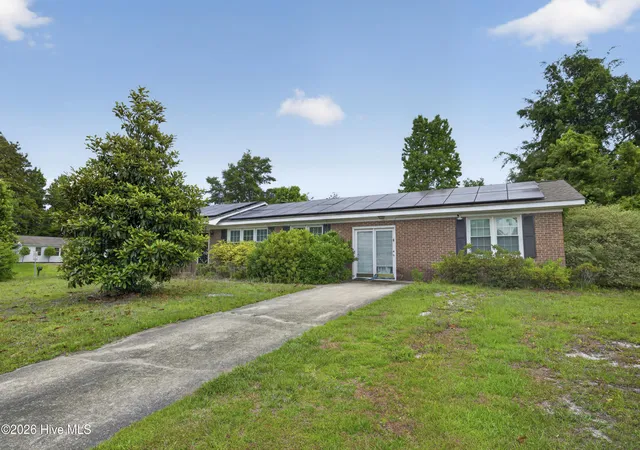 Photo 2 of Single family home for sale at 103 Ike Dr, Wilmington, NC 28409 | MLS# 100577316 | Listing updated on 2026-08-26