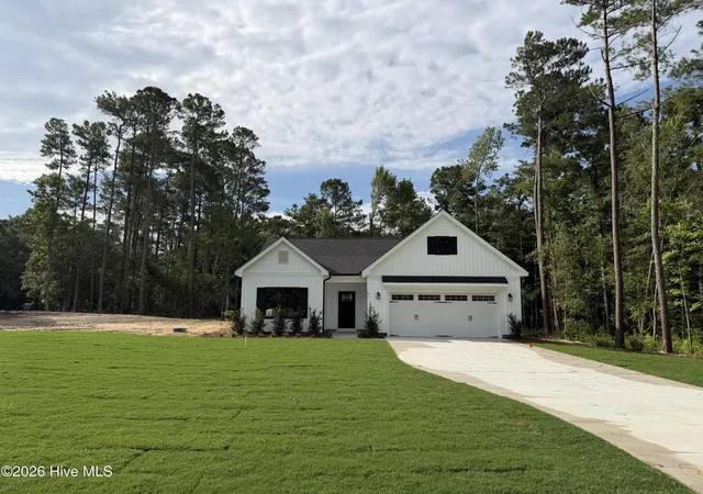 Photo 1 of Single family home for sale at 41 Peach Ct, Burgaw, NC 28425 | MLS# 100579619 | Listing updated on 2026-09-12