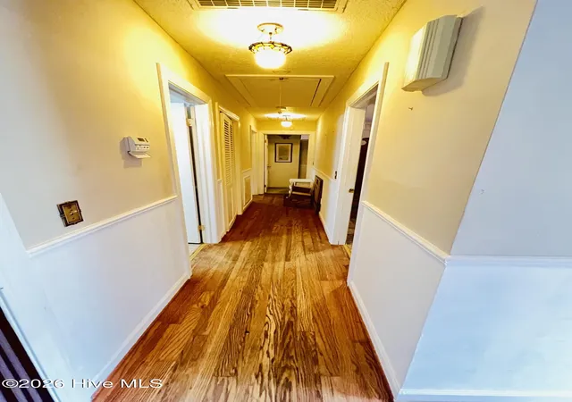 Photo 3 of Single family home for sale at 105 Country Clb Cir, Clinton, NC 28328 | MLS# 100594857 | Listing updated on 2026-09-17