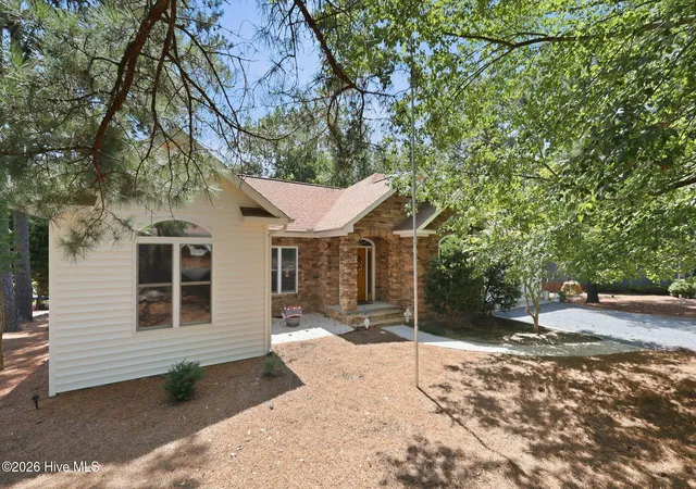 Photo 2 of Single family home for sale at 104 Fox Run Ct, West End, NC 27376 | MLS# 100598339 | Listing updated on 2026-08-31