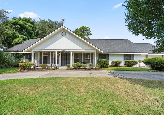 Photo 1 of Single family home for sale at 8811 Whitefield Ave, Savannah, GA 31406 | MLS# SA361019 | Listing updated on 2026-10-08