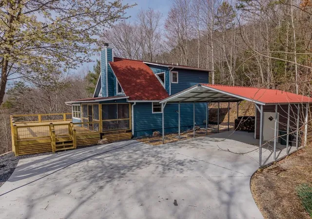 Photo 1 of Single family home for sale at 355 Up The Crk Trl, Hayesville, NC 28904 | MLS# 98544574 | Listing updated on 2026-08-18