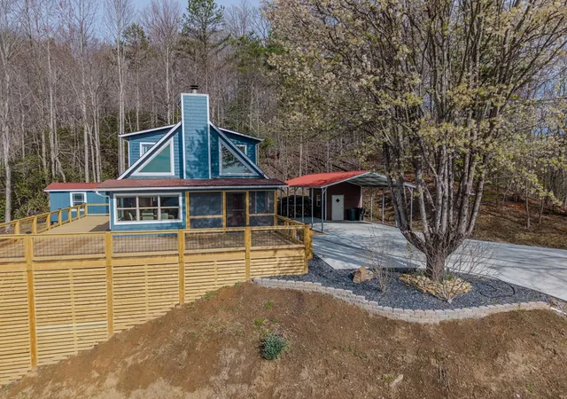 Photo 4 of Single family home for sale at 355 Up The Crk Trl, Hayesville, NC 28904 | MLS# 98544574 | Listing updated on 2026-08-18