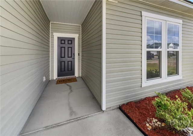 Photo 4 of Single family home for sale at 20 Jazz Dr, Savannah, GA 31410 | MLS# SA361136 | Listing updated on 2026-08-30