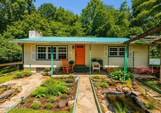 Photo 1 of Single family home for sale at 197 Pounding Mill Con, Hayesville, NC 28904 | MLS# 100598619 | Listing updated on 2026-09-02