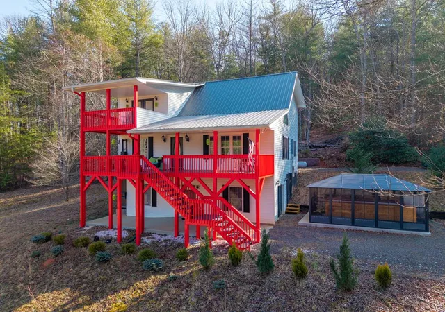 Photo 2 of Single family home for sale at 311 Twin Cedars Dr, Murphy, NC 28906 | MLS# 98534155 | Listing updated on 2026-08-21