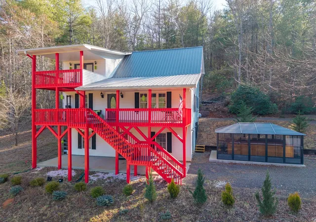 Photo 5 of Single family home for sale at 311 Twin Cedars Dr, Murphy, NC 28906 | MLS# 98534155 | Listing updated on 2026-08-21