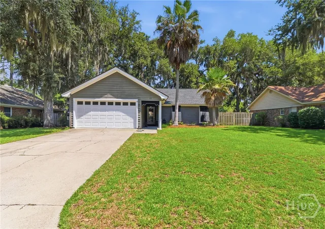 Photo 1 of Single family home for sale at 10 Hanging Moss Rd, Savannah, GA 31410 | MLS# SA359562 | Listing updated on 2026-08-23