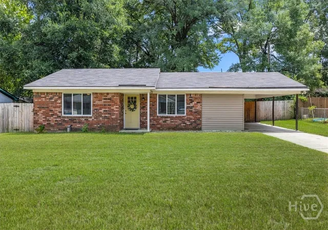 Photo 1 of Single family home for sale at 305 E Fourth St, Springfield, GA 31329 | MLS# SA363066 | Listing updated on 2026-10-17