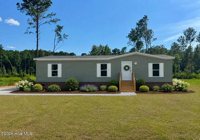 2nd image of 1319 Bill Hooks Rd, Whiteville, NC 28472 | MLS# 100590323