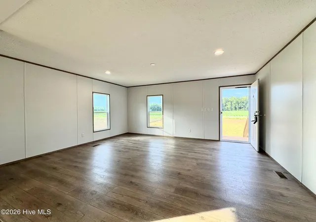 3rd image of 1319 Bill Hooks Rd, Whiteville, NC 28472 | MLS# 100590323