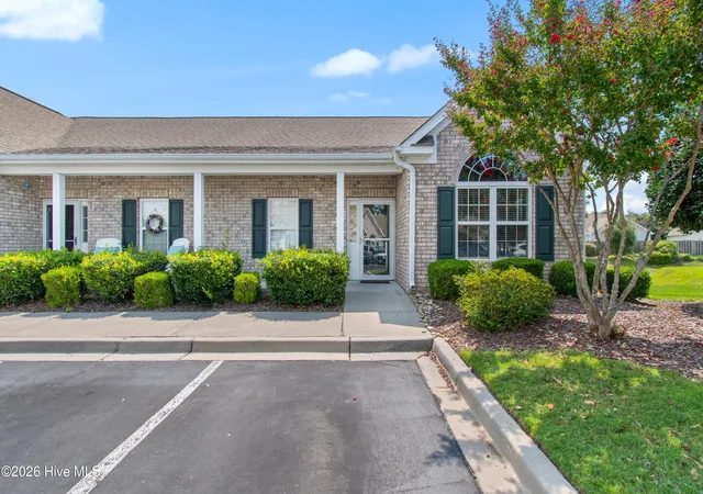 Listing Photo 5 - Condo for sale in building located at 4979 Kona Ct, Southport, NC 28461 - Unit #Unit 6