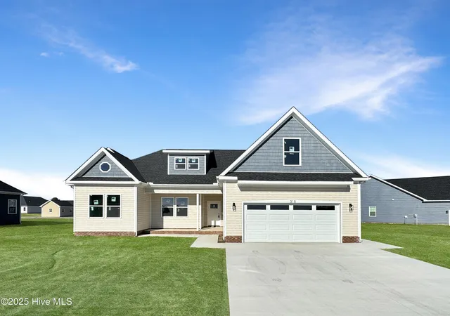 Photo 1 of Single family home for sale at 1061 Staysail Dr, Elizabeth City, NC 27909 | MLS# 100539858 | Listing updated on 2026-08-18