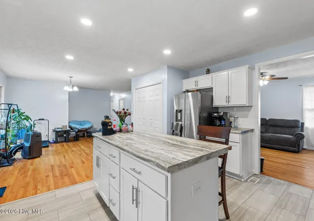 Photo 4 of Single family home for sale at 517 West Ct, Jacksonville, NC 28546 | MLS# 100591978 | Listing updated on 2026-09-03