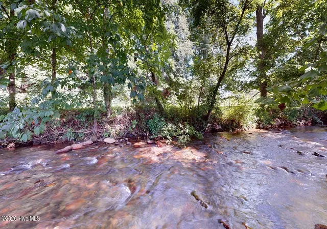 Photo 4 of Single family home for sale at 20 Rushing Waters Loop, Andrews, NC 28901 | MLS# 100598058 | Listing updated on 2026-09-24
