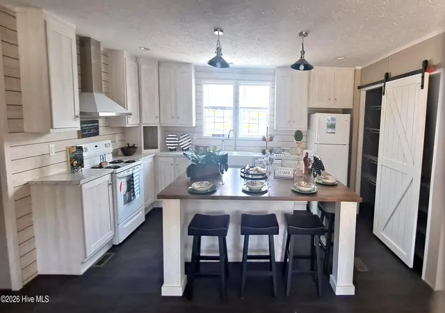 Photo 4 of Manufactured home for sale at 349 Old 30 Rd, Jacksonville, NC 28546 | MLS# 100595001 | Listing updated on 2026-10-01