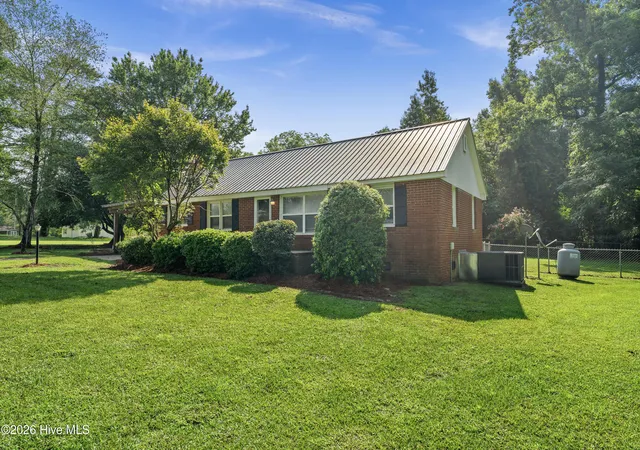 Photo 1 of Single family home for sale at 3001 S Nc 11 Hwy, Teachey, NC 28464 | MLS# 100598147 | Listing updated on 2026-09-26