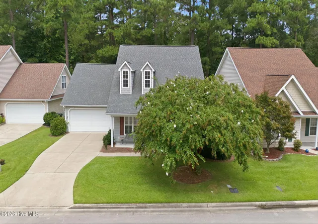 Photo 2 of Single family home for sale at 104 Uster Ct, New Bern, NC 28562 | MLS# 100599242 | Listing updated on 2026-09-09