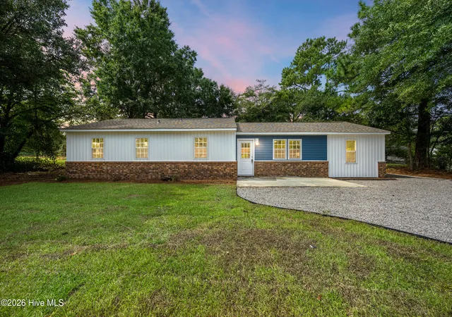 Photo 1 of Single family home for sale at 305 Wallington Rd, Wilmington, NC 28409 | MLS# 100599238 | Listing updated on 2026-08-27