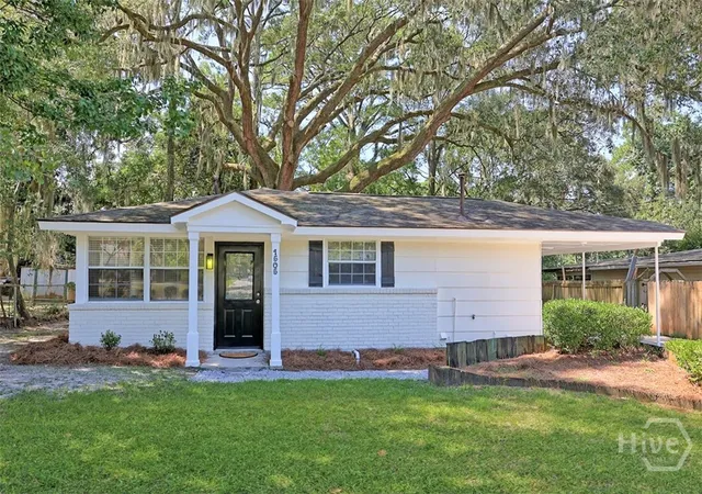 Photo 1 of Single family home for sale at 1505 W Creighton Pl, Savannah, GA 31406 | MLS# SA362796 | Listing updated on 2026-10-20