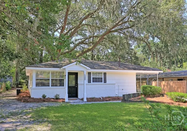 Photo 2 of Single family home for sale at 1505 W Creighton Pl, Savannah, GA 31406 | MLS# SA362796 | Listing updated on 2026-10-20