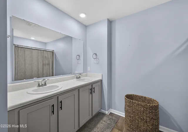 Photo 29 of Single family home for sale at 10 Evian Ct, Hampstead, NC 28443 | MLS# 100598036 | Listing updated on 2026-09-08