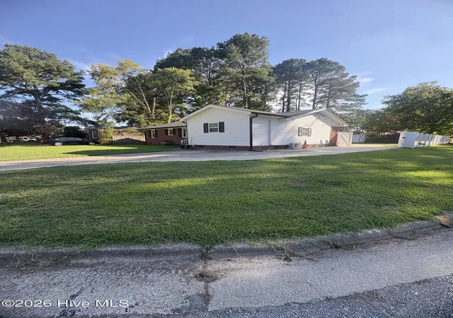 Photo 2 of Single family home for sale at 500 Dale St Sw, Wilson, NC 27893 | MLS# 100590012 | Listing updated on 2026-08-19