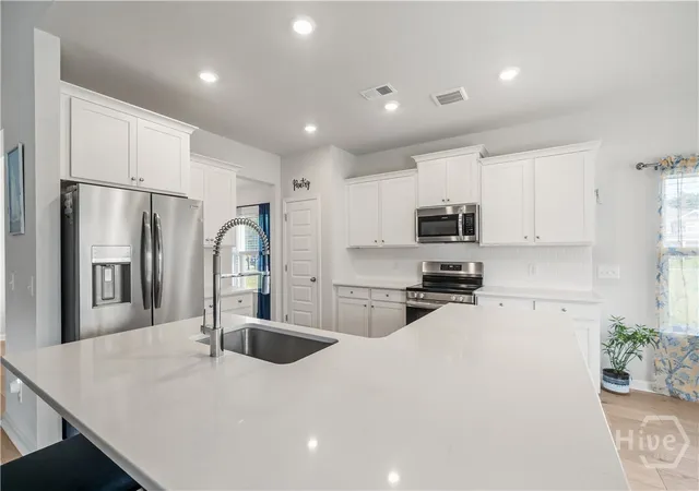 Photo 3 of Single family home for sale at 3 Gator Xing, Savannah, GA 31419 | MLS# SA361450 | Listing updated on 2026-08-29