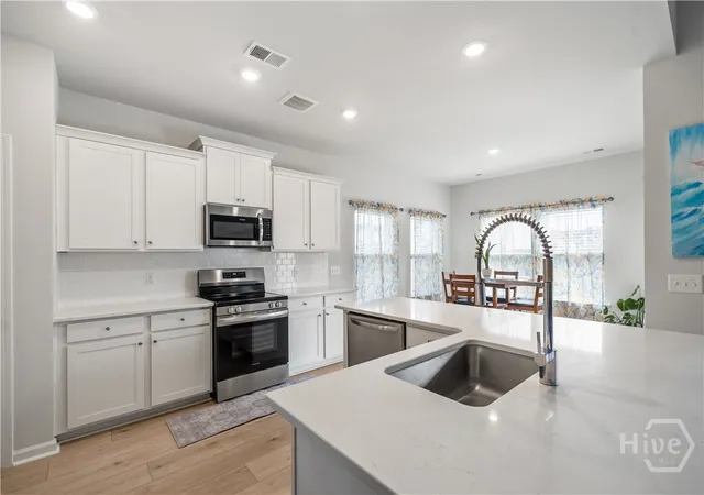 Photo 4 of Single family home for sale at 3 Gator Xing, Savannah, GA 31419 | MLS# SA361450 | Listing updated on 2026-08-29