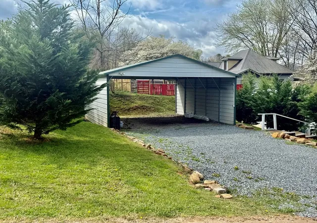 Photo 21 of Single family home for sale at 215 Bristol Ave, Andrews, NC 28901 | MLS# 98544127 | Listing updated on 2026-08-18