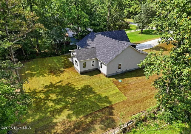 Photo 2 of Single family home for sale at 170 Middleton Pl, Sneads Ferry, NC 28460 | MLS# 100584439 | Listing updated on 2026-09-01