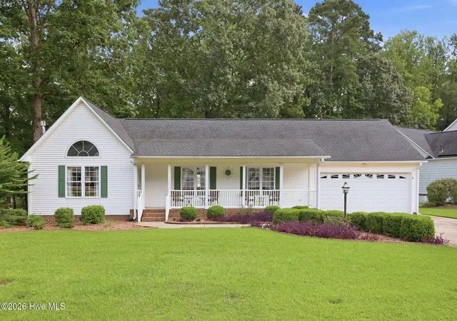 Photo 3 of Single family home for sale at 101 Pamlico Pl, Chocowinity, NC 27817 | MLS# 100598331 | Listing updated on 2026-10-04