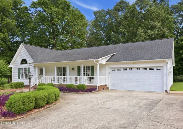 Photo 3 of Single family home for sale at 101 Pamlico Pl, Chocowinity, NC 27817 | MLS# 100598331 | Listing updated on 2026-10-04