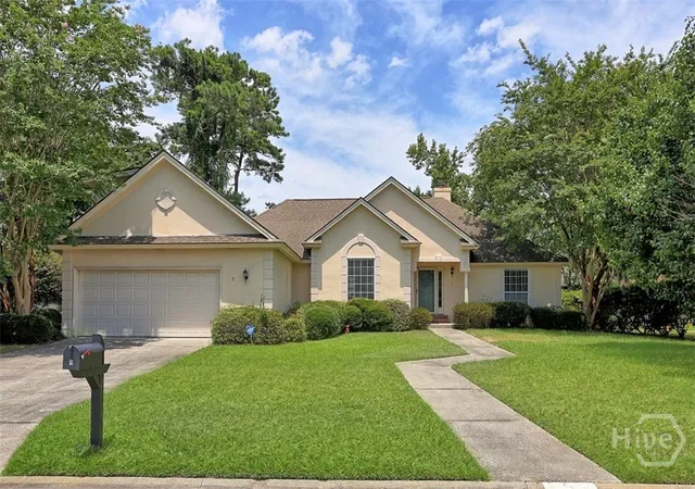Photo 1 of Single family home for sale at 5 Indian Summer Ct, Savannah, GA 31410 | MLS# SA361281 | Listing updated on 2026-08-23