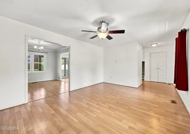 Photo 3 of Single family home for sale at 907 Oak Dr, Morehead City, NC 28557 | MLS# 100596661 | Listing updated on 2026-09-22