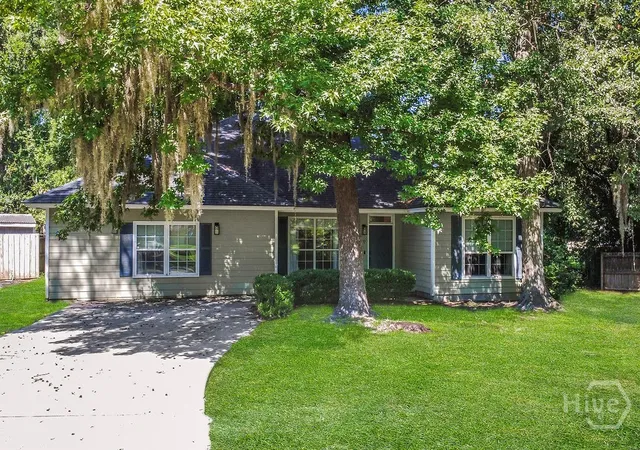 Photo 3 of Single family home for sale at 9 Walthour Cvs, Savannah, GA 31410 | MLS# SA363059 | Listing updated on 2026-09-17