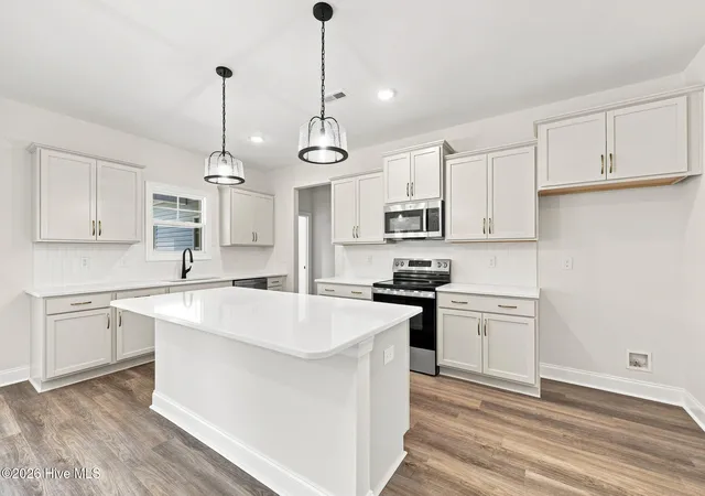 Photo 4 of Single family home for sale at 2013 Pewter Dr, West End, NC 27376 | MLS# 100578464 | Listing updated on 2026-10-19