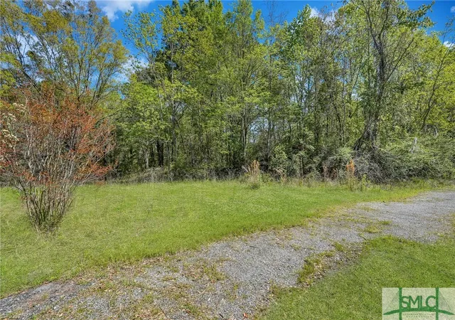 Photo 3 of Single family home for sale at 5805 Beverly St, Savannah, GA 31405 | MLS# SA309491 | Listing updated on 2026-10-29